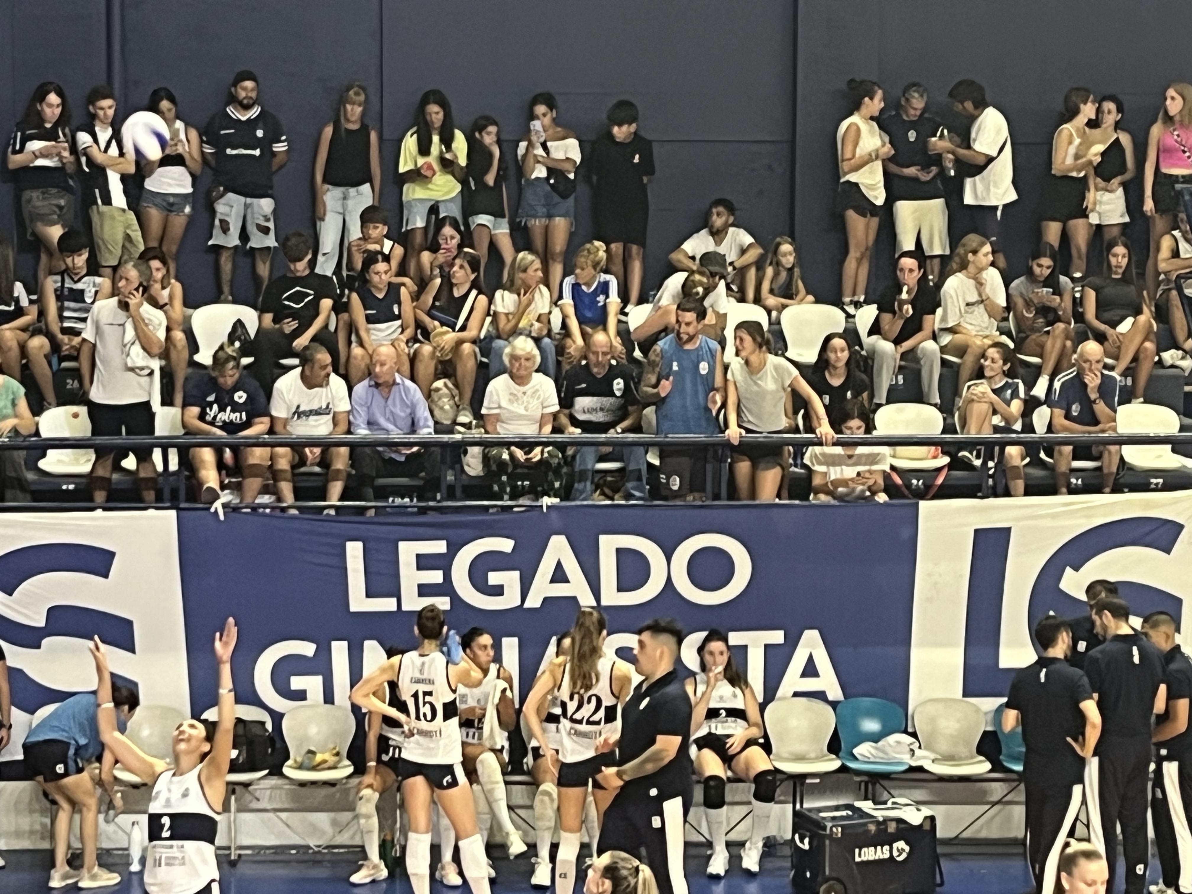 Legado Gimnasista en partido de vóley - Foto 3