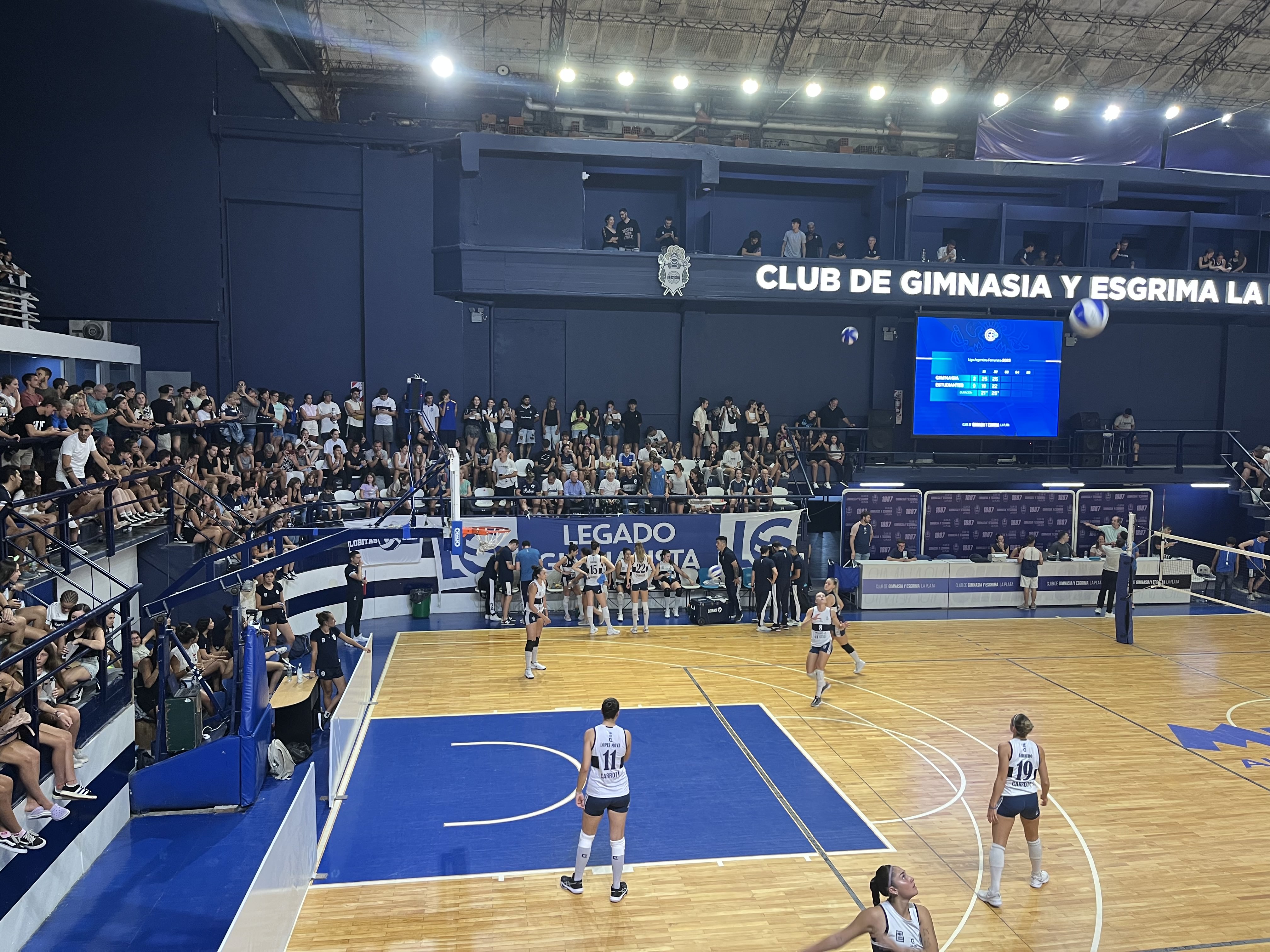 Legado Gimnasista en partido de vóley - Foto 4